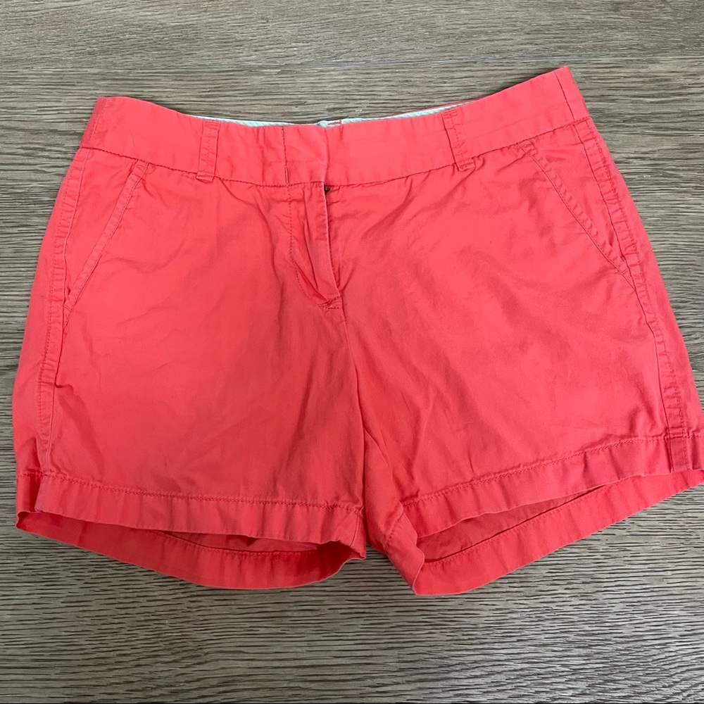 Women’s jcrew factory broken in chino size 6 shorts